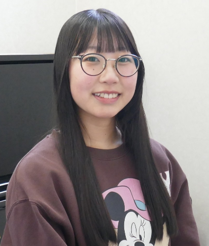 上野　華暖